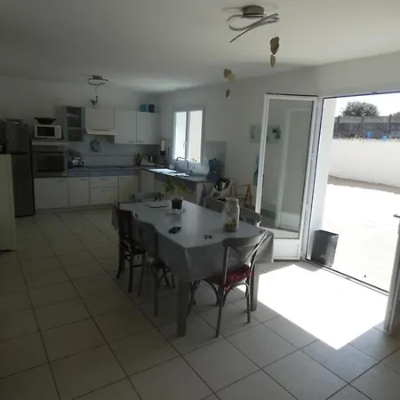 Maison De Spacieuse A - 6 Pers, Animaux Admis - Fr-1-540-229 Feriehus *