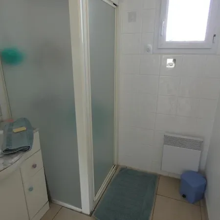Maison De Spacieuse A - 6 Pers, Animaux Admis - Fr-1-540-229 Feriehus